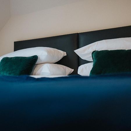 Albert - 5 Bedrooms Sleeps 11 Parking Wi-Fi Contractors بريستون المظهر الخارجي الصورة