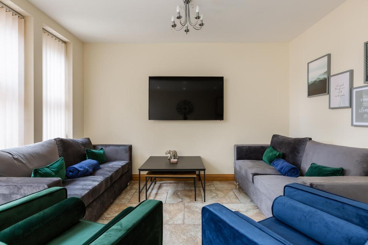 Albert - 5 Bedrooms Sleeps 11 Parking Wi-Fi Contractors بريستون المظهر الخارجي الصورة