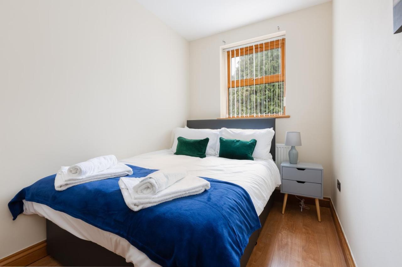 Albert - 5 Bedrooms Sleeps 11 Parking Wi-Fi Contractors بريستون المظهر الخارجي الصورة